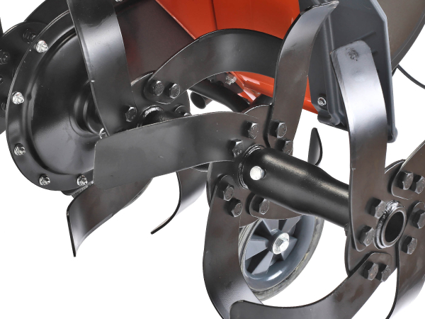 Бензиновый мотокультиватор Patriot Oregon с почвенными фрезами